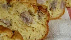 Cake aux oignons rosés confits et à l'andouille de Vire