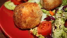 Cromesquis, boules pommes de terre, céleri et bœuf au 4 épices,