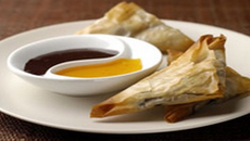 Nems dégustation noir orange à la mangue