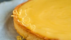 Tarte gourmande au citron, poudre d'amande et beurre demi-sel