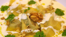 Ravioles à la bûchette affinée, au miel, aux noix et romarin