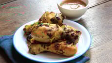 Poulet grillé et sauce barbecue à l'hawaïenne