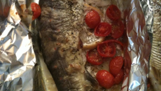 Filets de truite en papillote sur lit de légumes