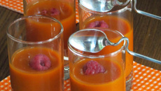 Petites crèmes apéritives poivrons et framboises