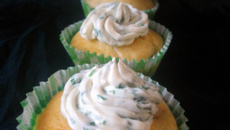 Cupcakes salés aux tomates séchées et glaçage philadelphia/ciboulette