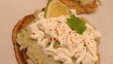 Pancake citron vert, brandade à la coriandre, chantilly wasabi