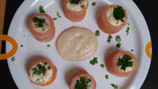 Petits roulés au saumon fumé et à la crème d'aneth