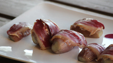 Echalote en croute de sel, magret de canard fumé au bois de hêtre