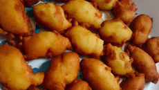 Acras ou beignets de morue antillais