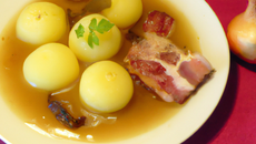 Pommes de terre ratte aux lardons et jus de bouillon