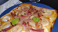 Tarte flambée au Calvados