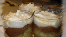 Délicieuses verrines meringue, chocolat et pommes