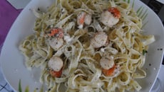 Salade de noix de Saint-Jacques et tagliatelles aux herbes