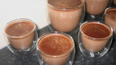 Petit pot de crème au chocolat façon la laitière