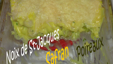 Gratin safrané aux poireaux et aux St-Jacques