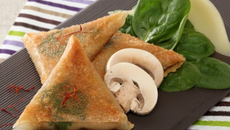 Briouate de champignons et comté