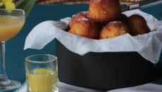 Beignet d'ananas au rhum
