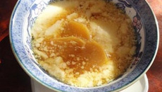 Dessert de tofu au gingembre