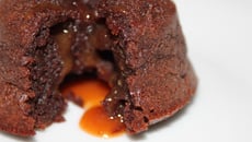 Mi-cuit au chocolat et son cœur au caramel beurre salé