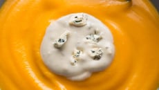 Velouté de potimarron/ poire/ Saint-Agur