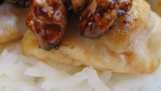 Poulet aux noix caramélisées