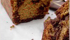 Quatre-quarts marbré bananes-miel aux épices