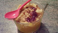 Crumble mangue et fraise