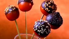 Bouchées tomate-chocolat, aux graines de sésame et pavot