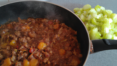 Sauce bolognaise à la pancetta et céleri