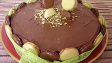 Gâteau de fête au chocolat et au thé vert
