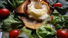 Crostini de Saint Marcellin au lard et pomme Granny Smith