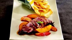 Magret de canard à la pêche et aux épices douces