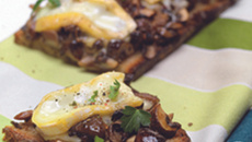 Tartine de reblochon aux champignons