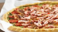 Tarte fine tomates mozza et lardons