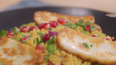 Salade de couscous, Halloumi grillé et grenade