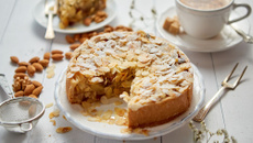 Gâteau léger aux pommes et amandes