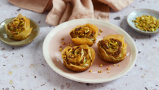 Les roses filo à la crème de pistaches