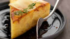 Galette de polenta dorée au fromage Pur Brebis Pyrénées 