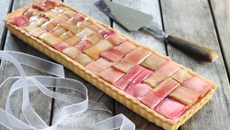 Tarte à la rhubarbe à la crème d'amande
