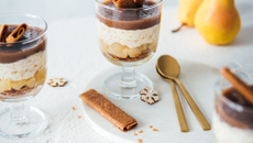 Dessert aux poires, marrons, chantilly aux crêpes dentelle nature