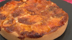 Gâteau aux abricots caramélisés