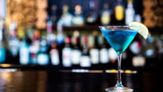 Soupe de champagne au curaçao