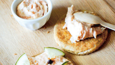 Sablés Chatons au sésame et crème de crevette