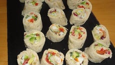 Roulés à l'avocat et surimi