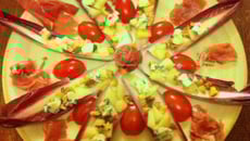 Salade composée autour du Roquefort