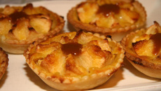 Tartelettes amandines aux pommes hérissonnées au salidou