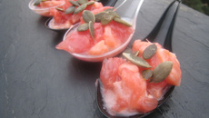 Cuillères apéritives pamplemousse-saumon-sésame