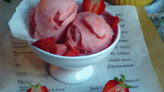 Glaces aux fraises pour petits et grands