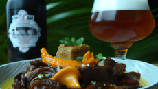 Wok de bœuf à la bière et sa mousse de Fourme d'Ambert