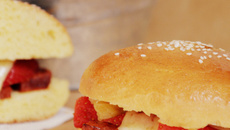 Buns fraise, chorizo et comté